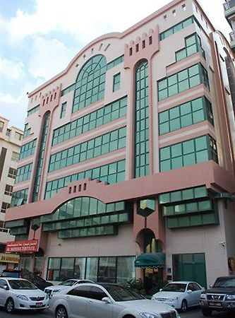 Liwa Apartments Абу-Даби Экстерьер фото