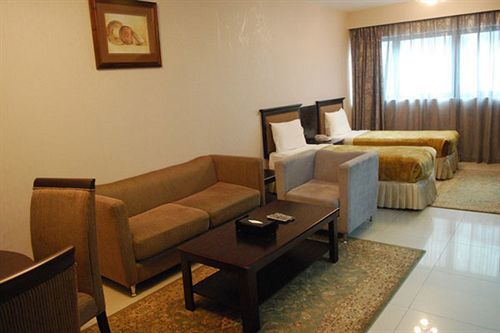 Liwa Apartments Абу-Даби Экстерьер фото